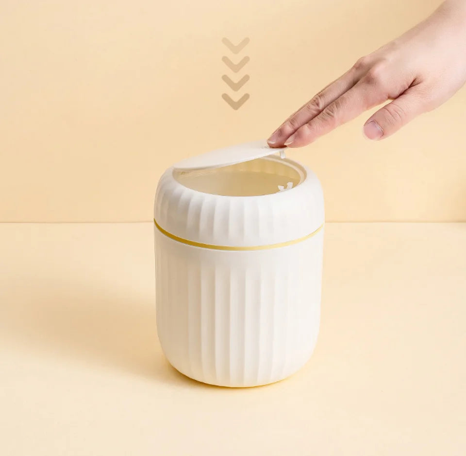 mini desktop trash can