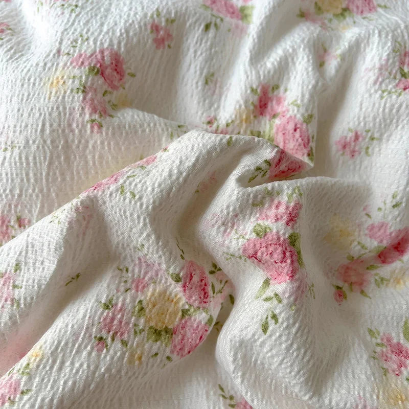 flower patterned ruffley duvet set